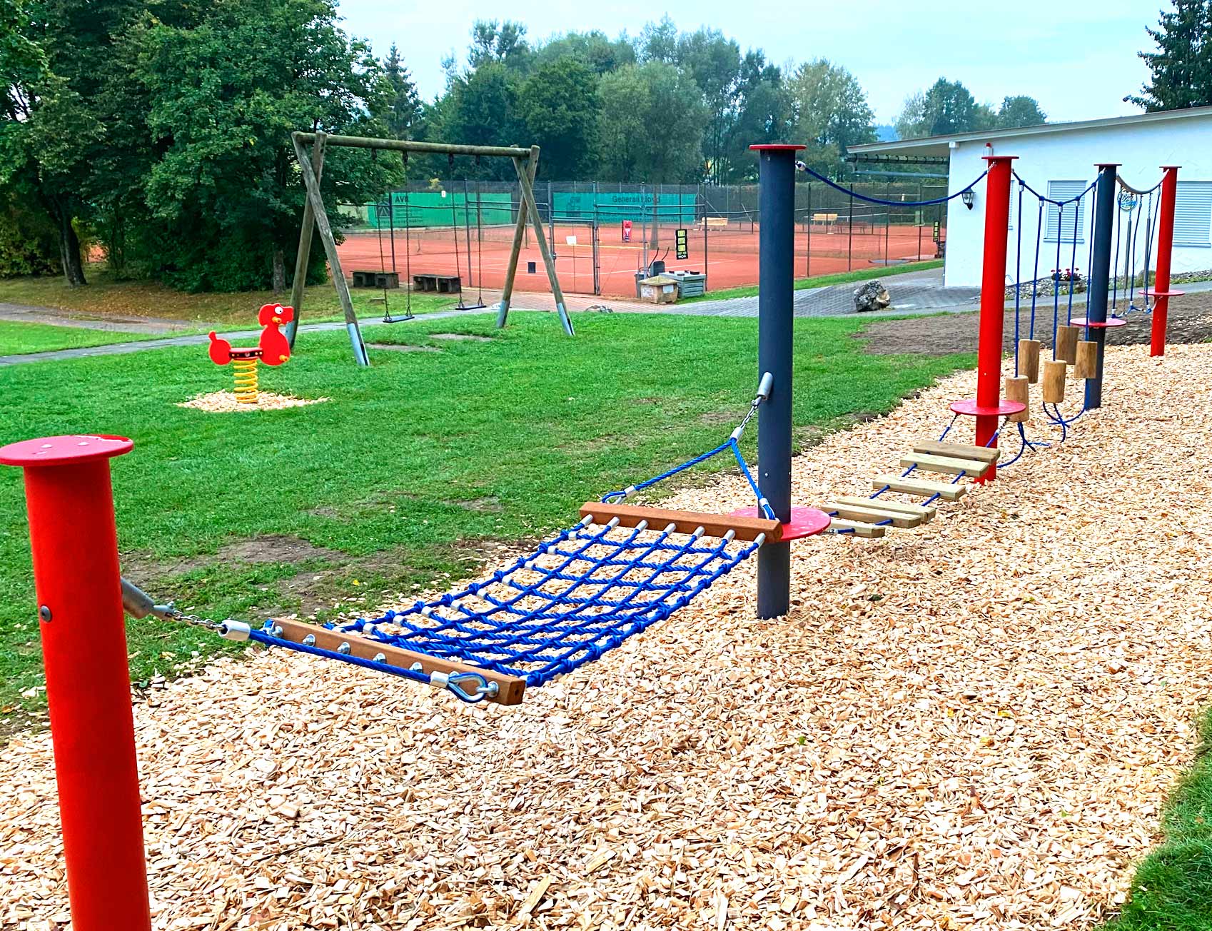 Motorikstrecke-Spielplatz__4_BUCK_Freizeitgeraete_slider