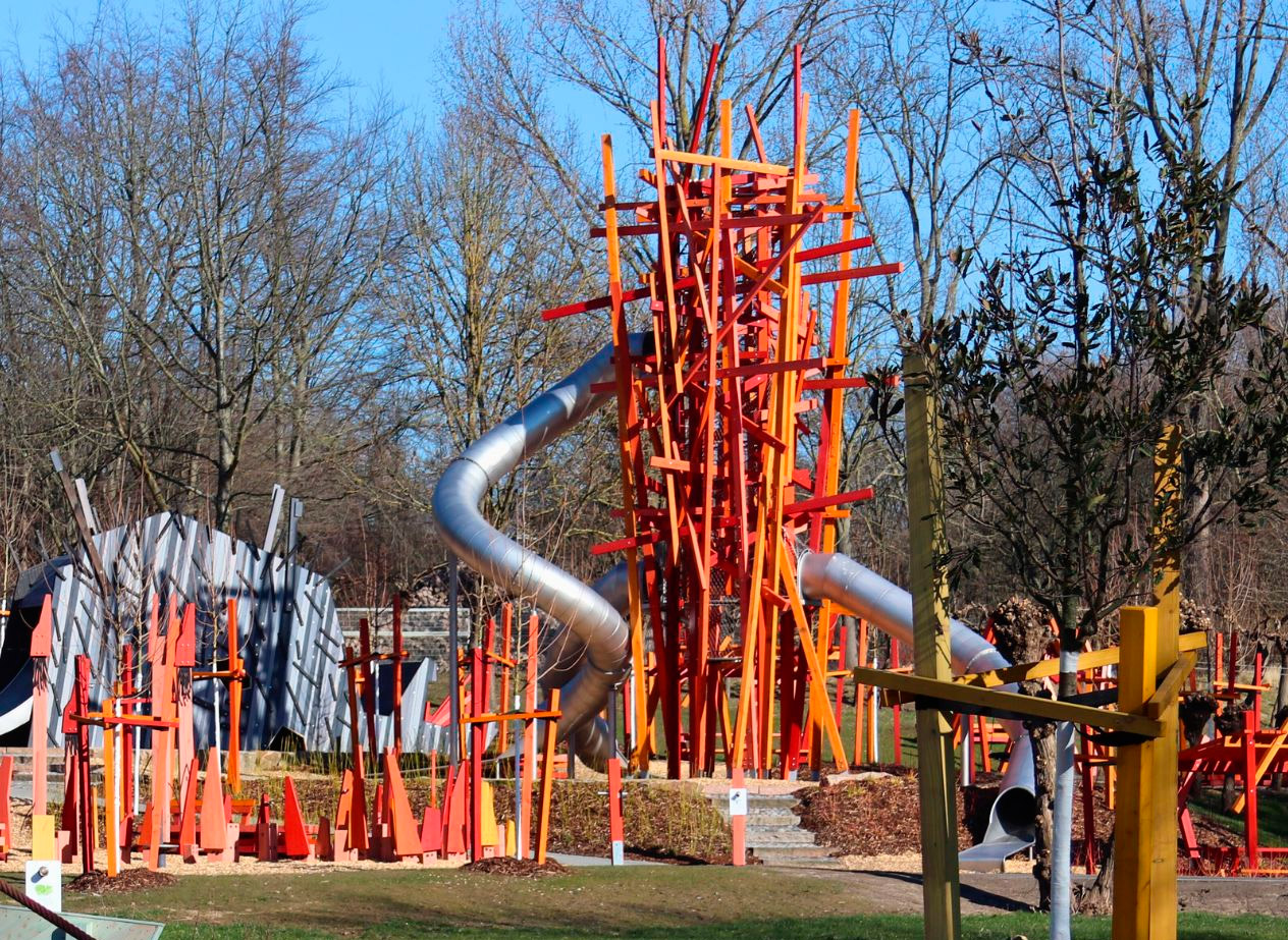 Rutschentuerme_MIKADO-TURM_BUCK_Freizeitgeraete_SLIDER3