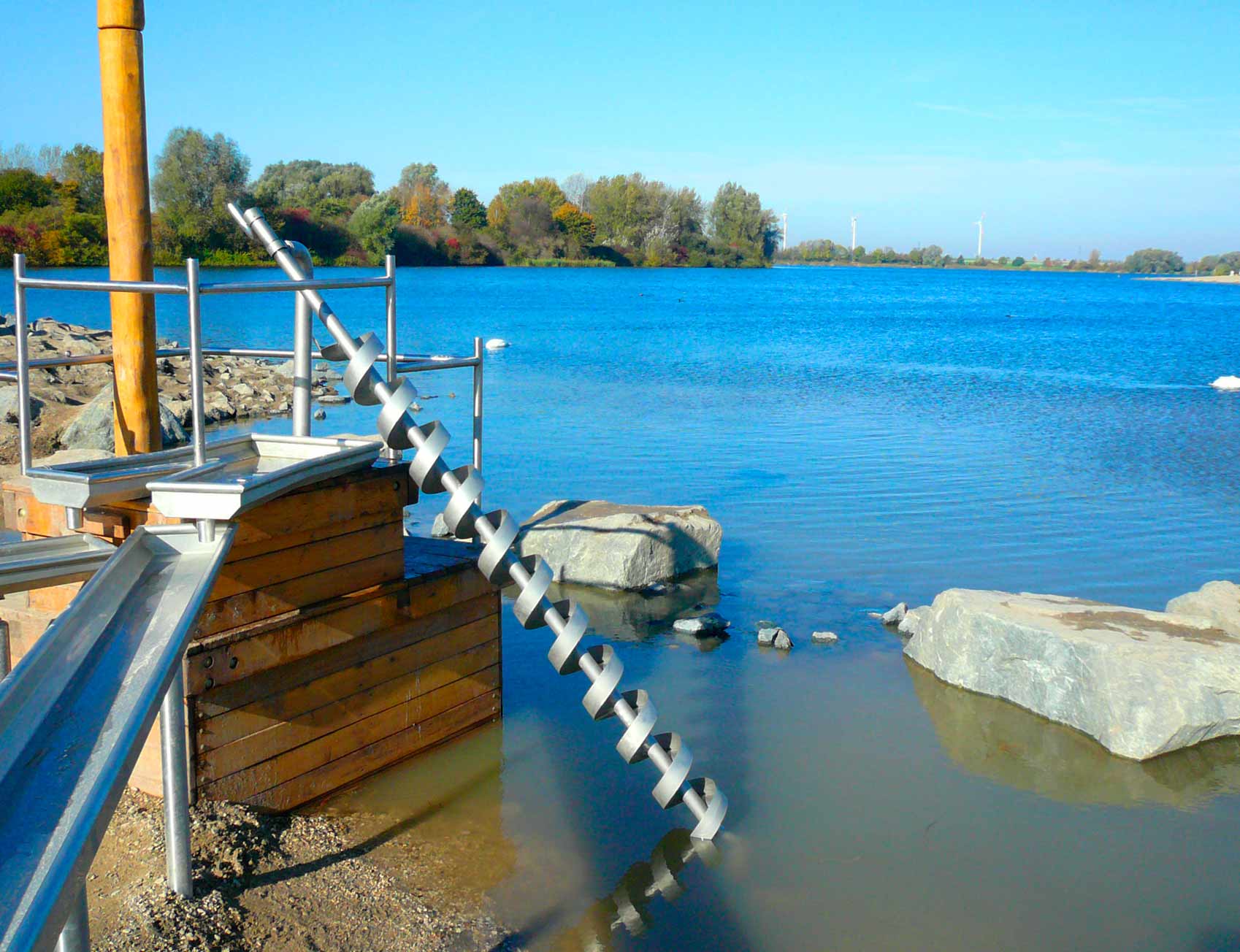 Wasserpume_archimedische_Schraube_Spielplatz__3_BUCK_Freizeitgeraete_slider