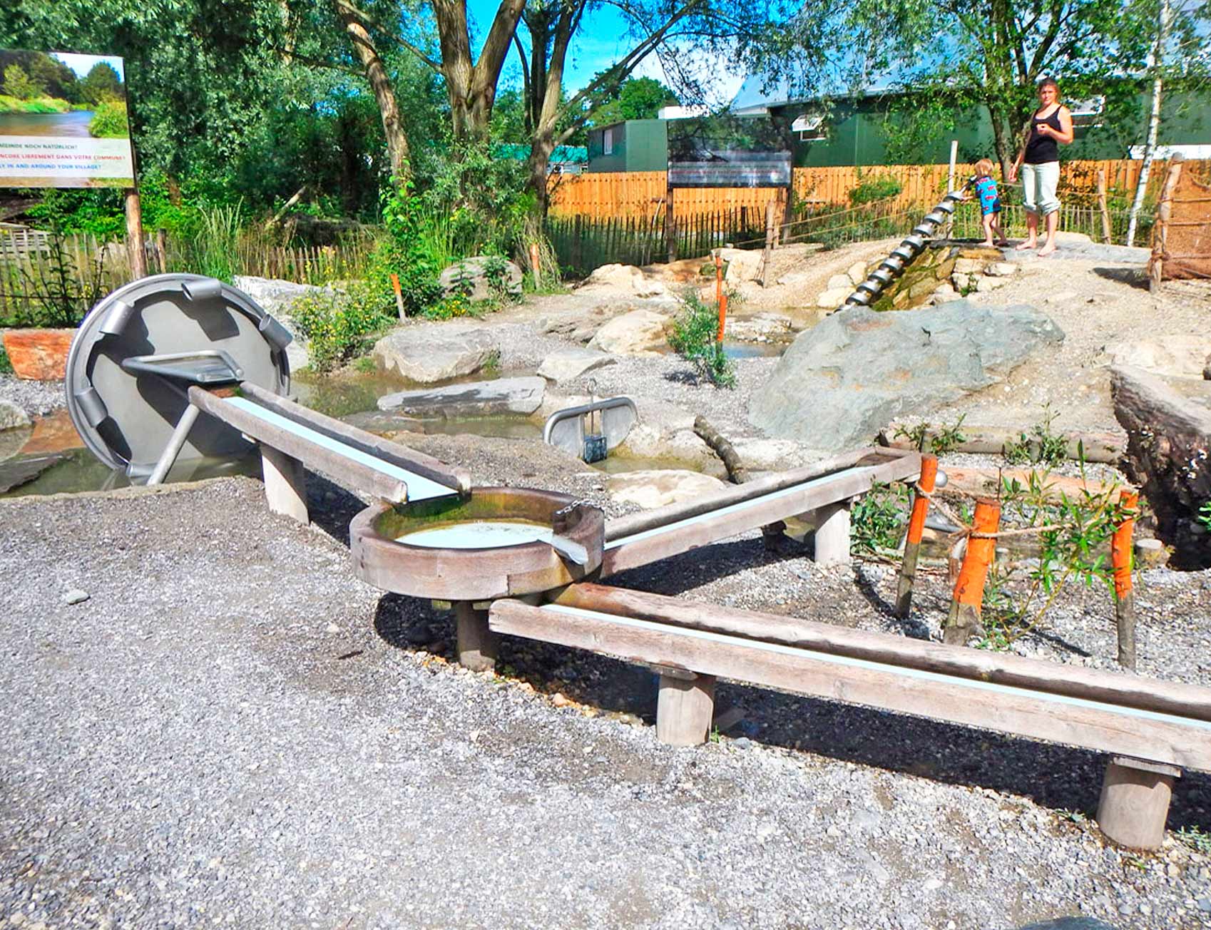 Wasserspiel-Anlage--Kinderspielpaltz__1_BUCK_Freizeitgeraete_slider